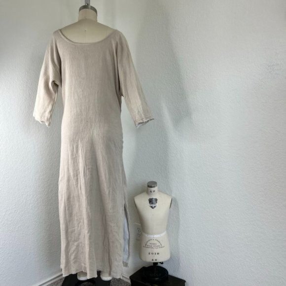 Miranda Bennett Knot Midi Dress - Picture 6 of 7